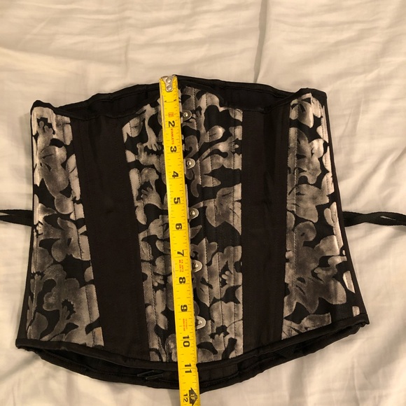 Black with grey velvet corset with real boning. - Picture 3 of 6